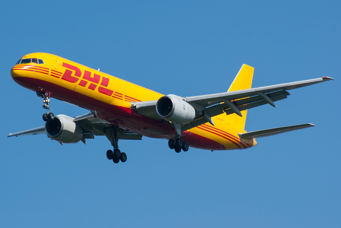 G-BIKM · Boeing 757-236(SF) · (OPO / LPPR)