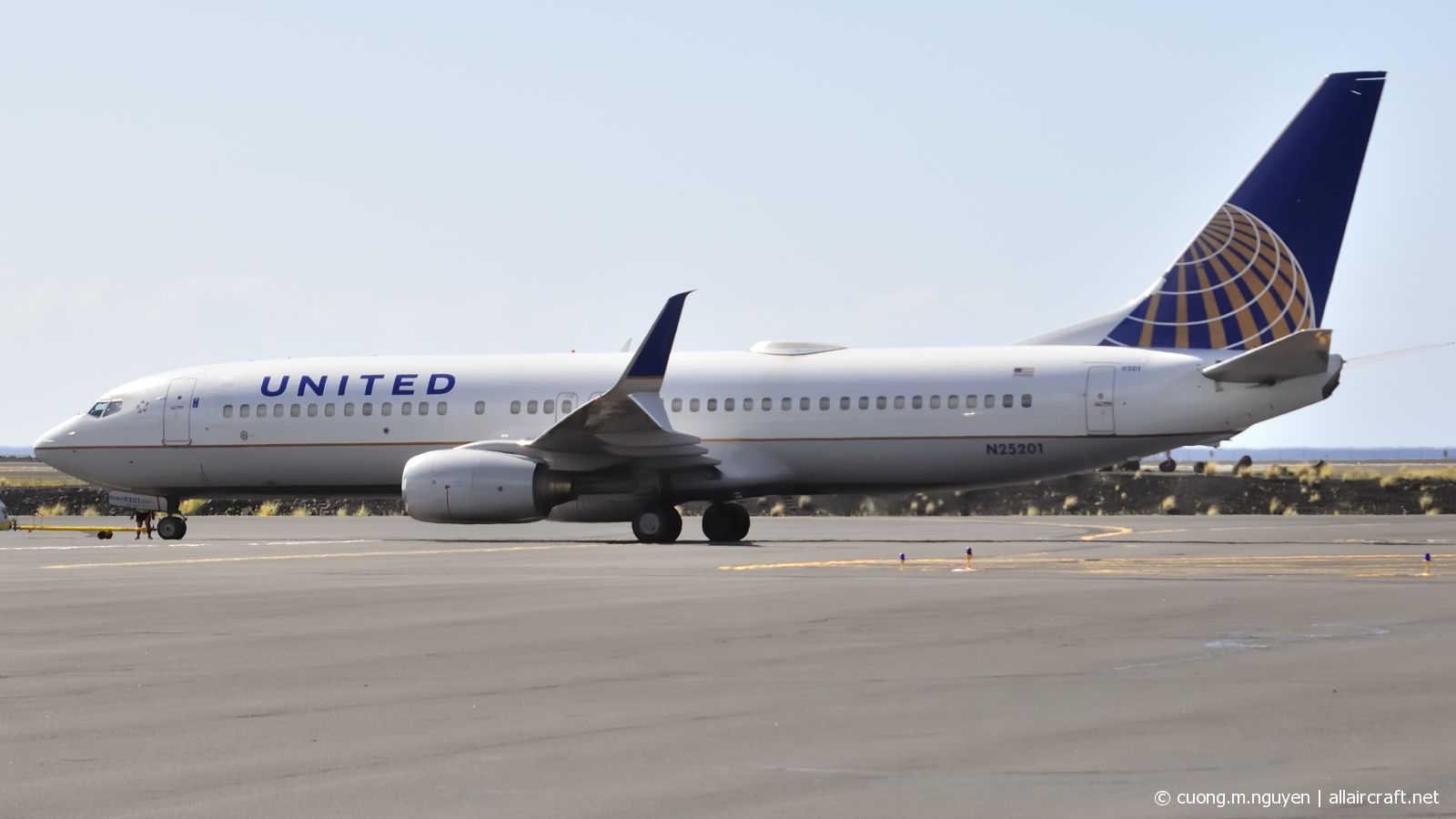 N25201 (28958) 1999 Boeing 737-824(WL)