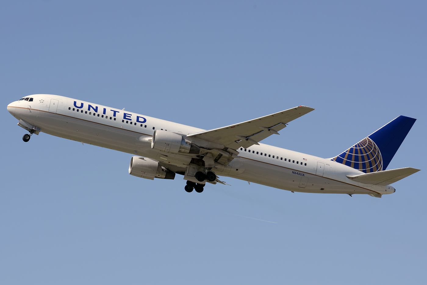 N646UA, (cn 25283), Boeing 767-300