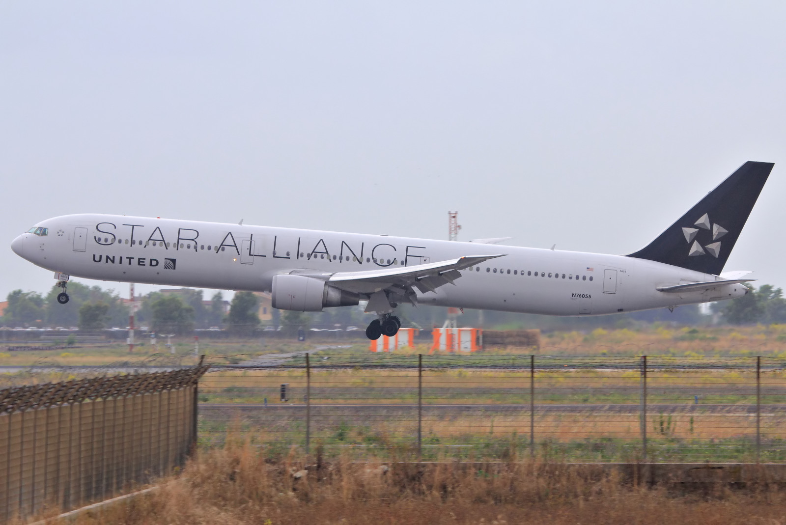 N76055, (cn 29450), Boeing 767-424(ER)
