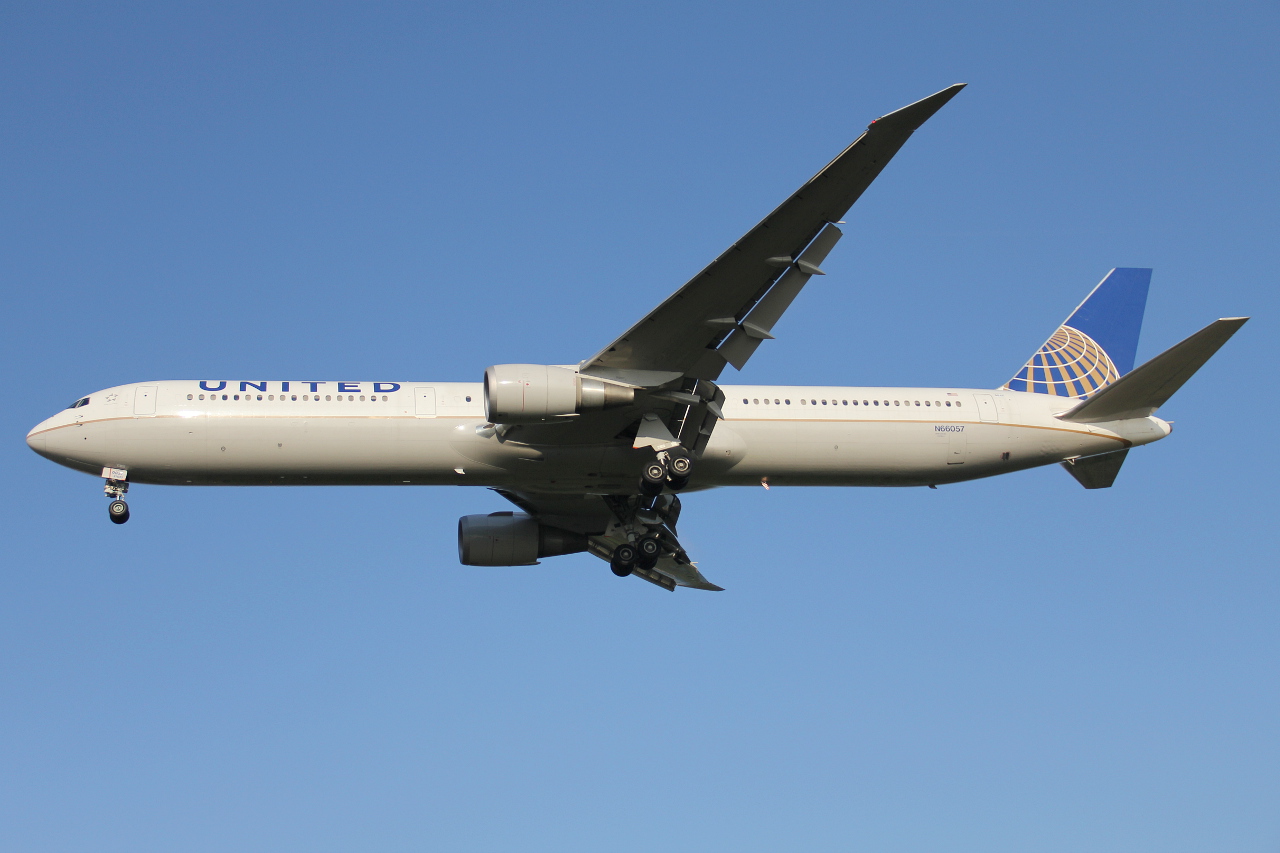 N66057 (29452) 2001 Boeing 767-424(ER)