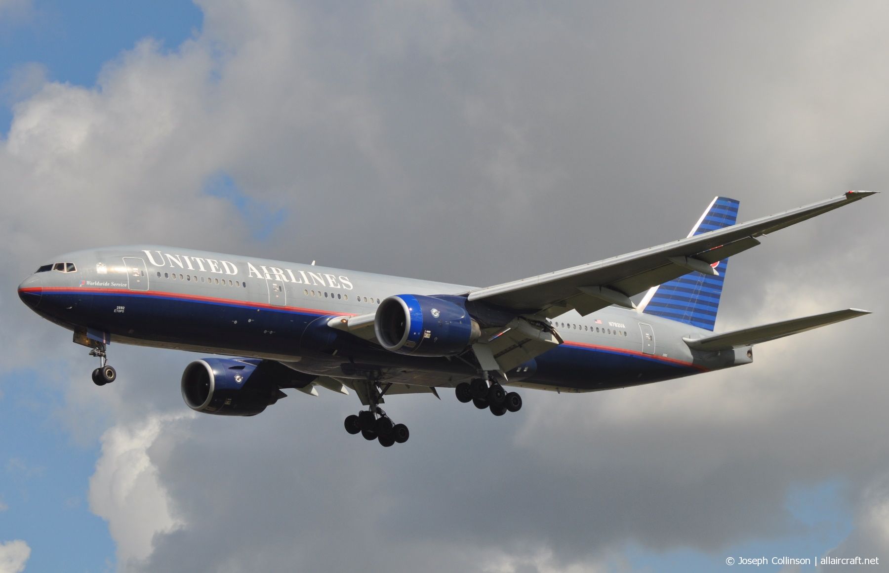 N782UA (26948) 1997 Boeing 777-222(ER)