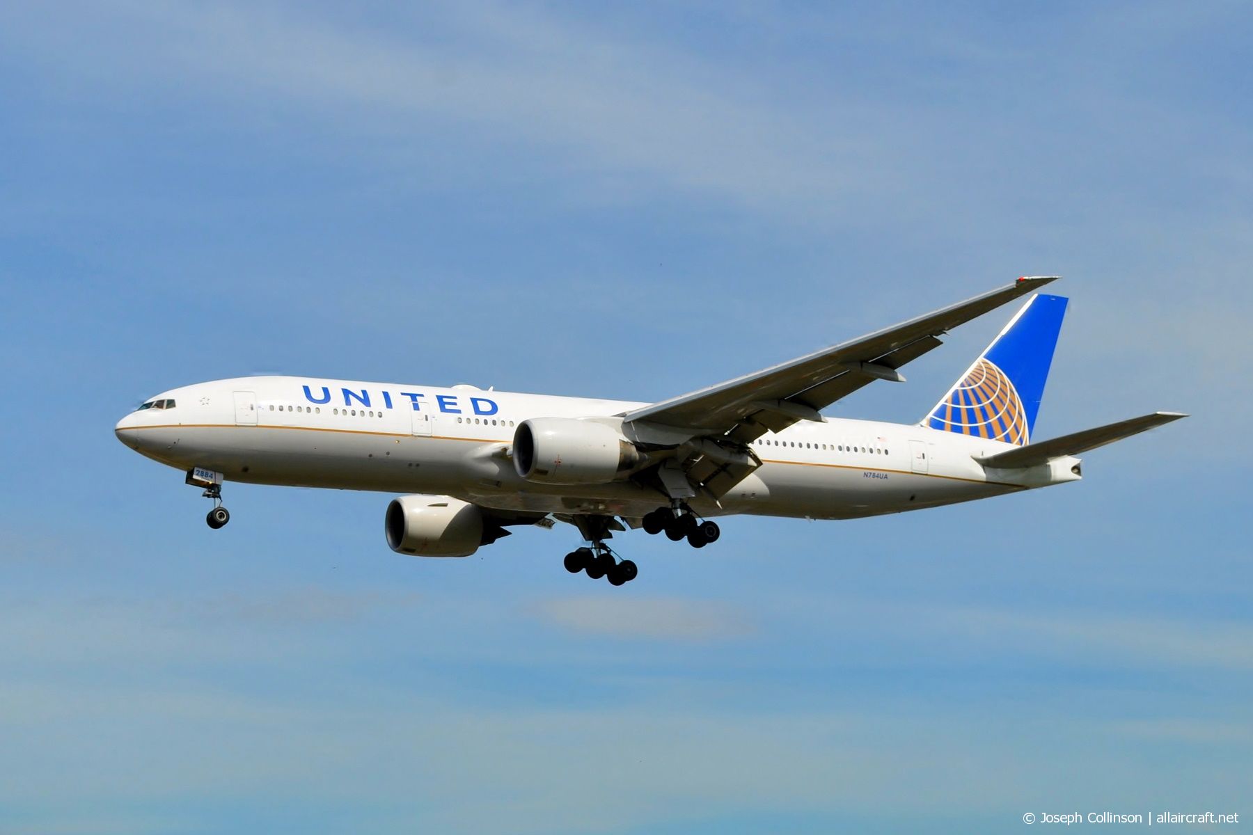 N784UA (26951) 1997 Boeing 777-222(ER)