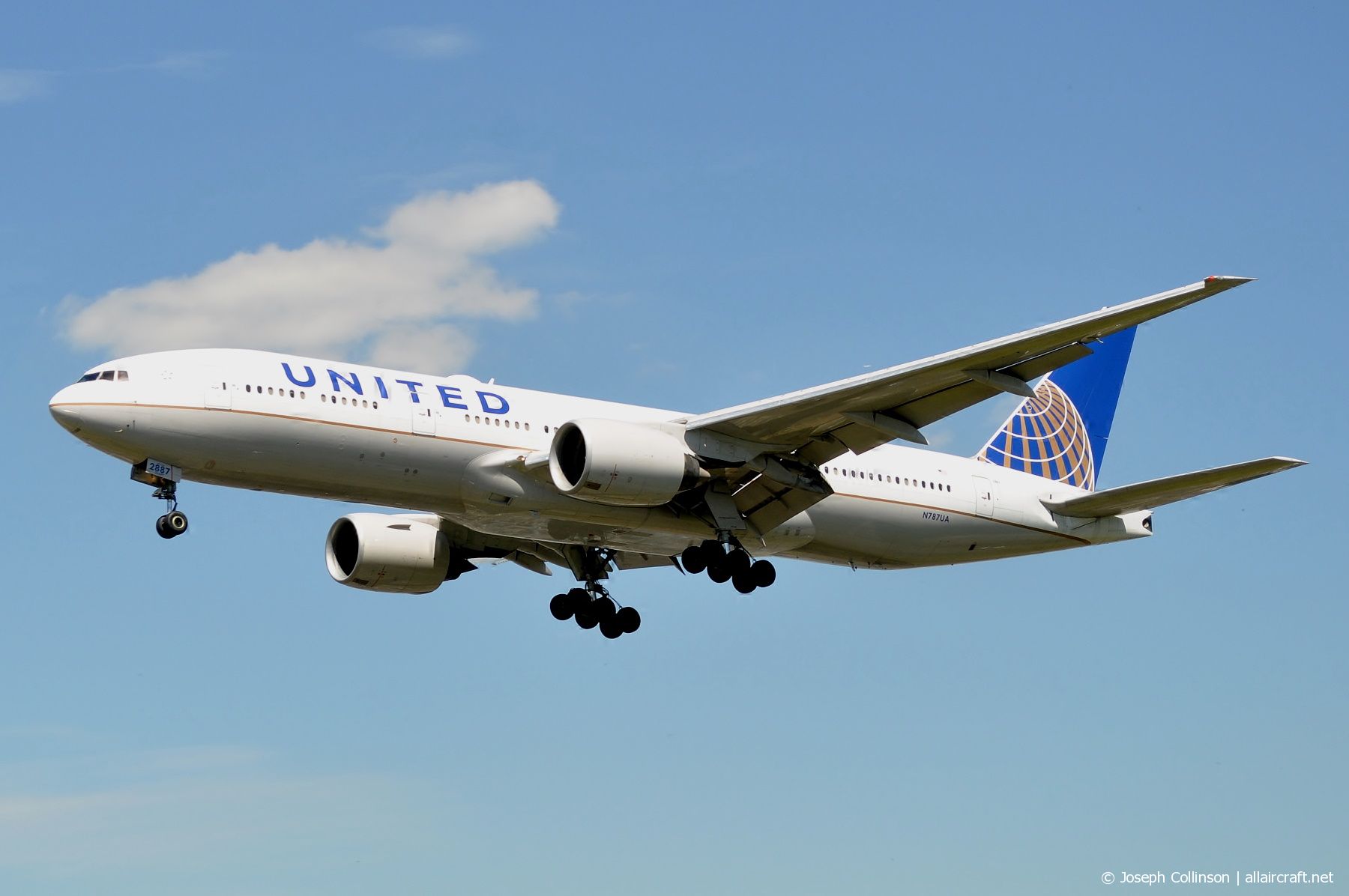 N787UA (26939) 1996 Boeing 777-222(ER)