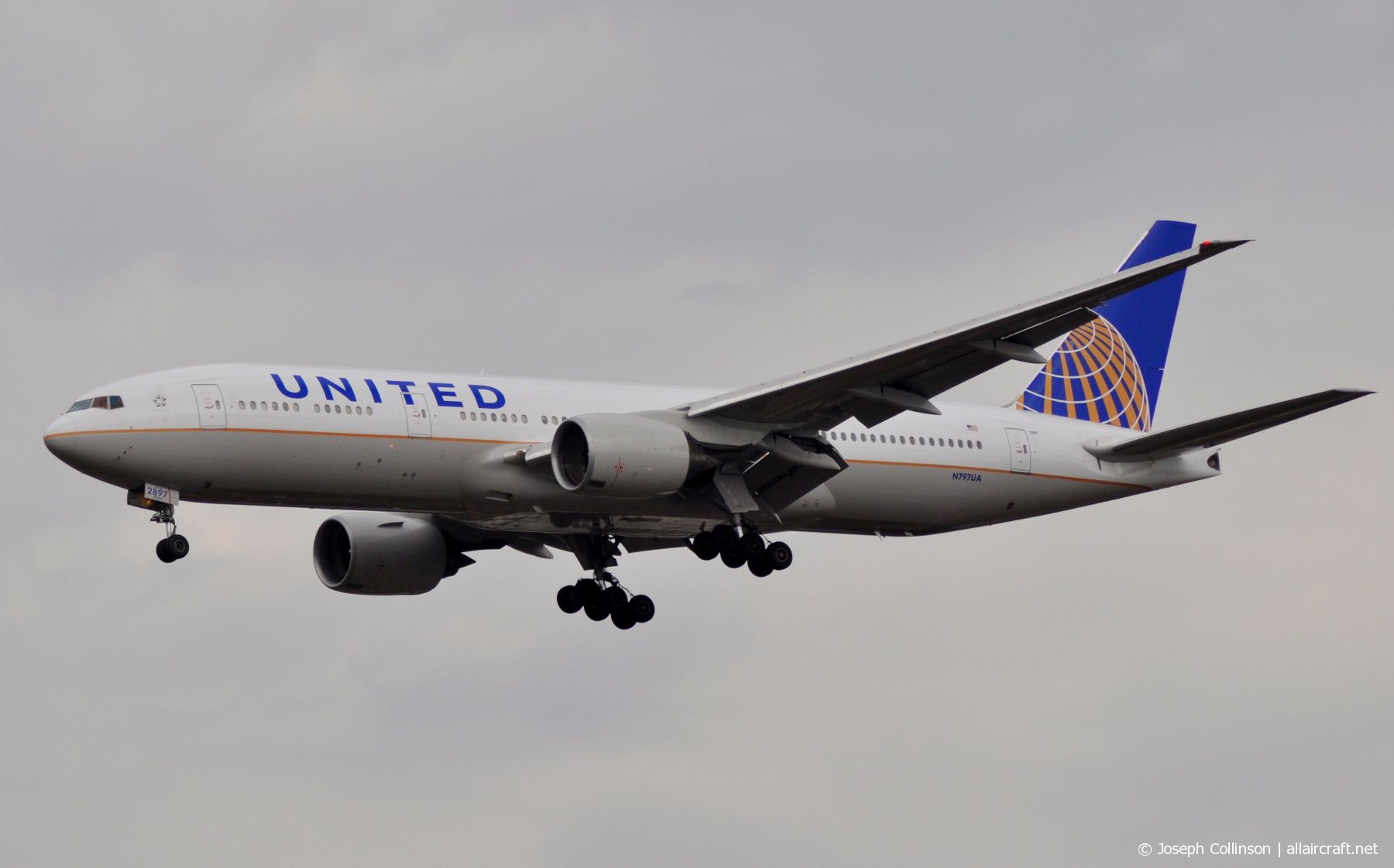 N797UA (26924) 1998 Boeing 777-222(ER)