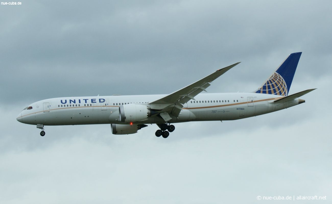 N17963 (37812) 2016 Boeing 787-9 Dreamliner