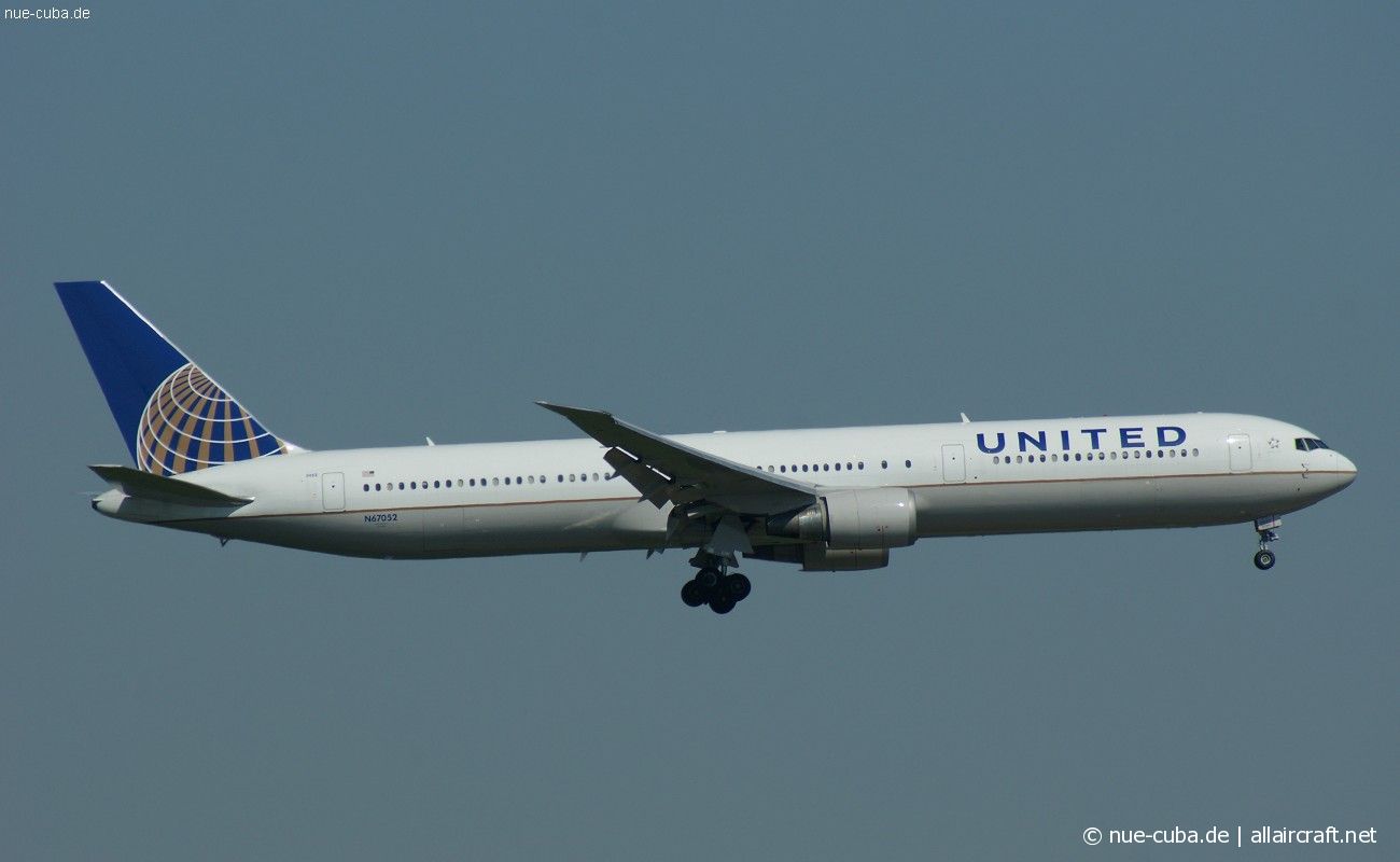 N67052 (29447) 2000 Boeing 767-424(ER)