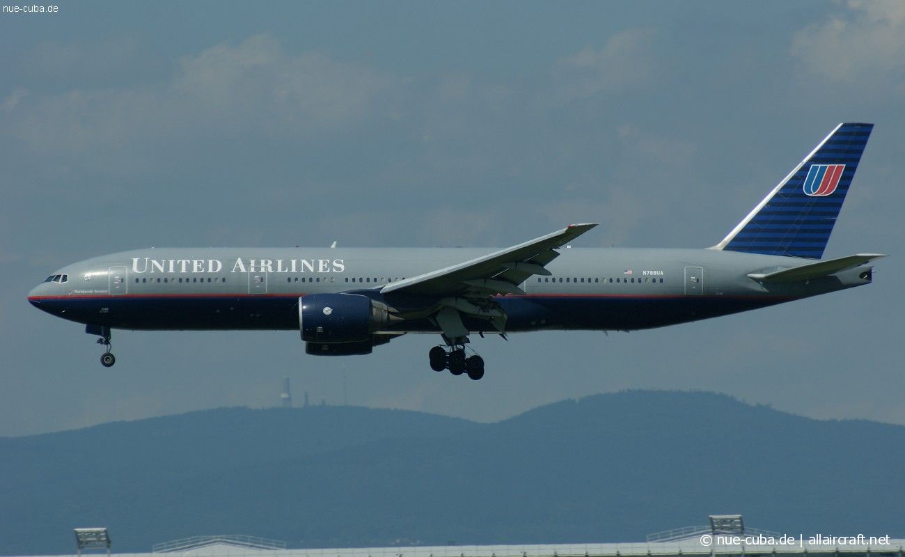 N788UA (26942) 1997 Boeing 777-222(ER)