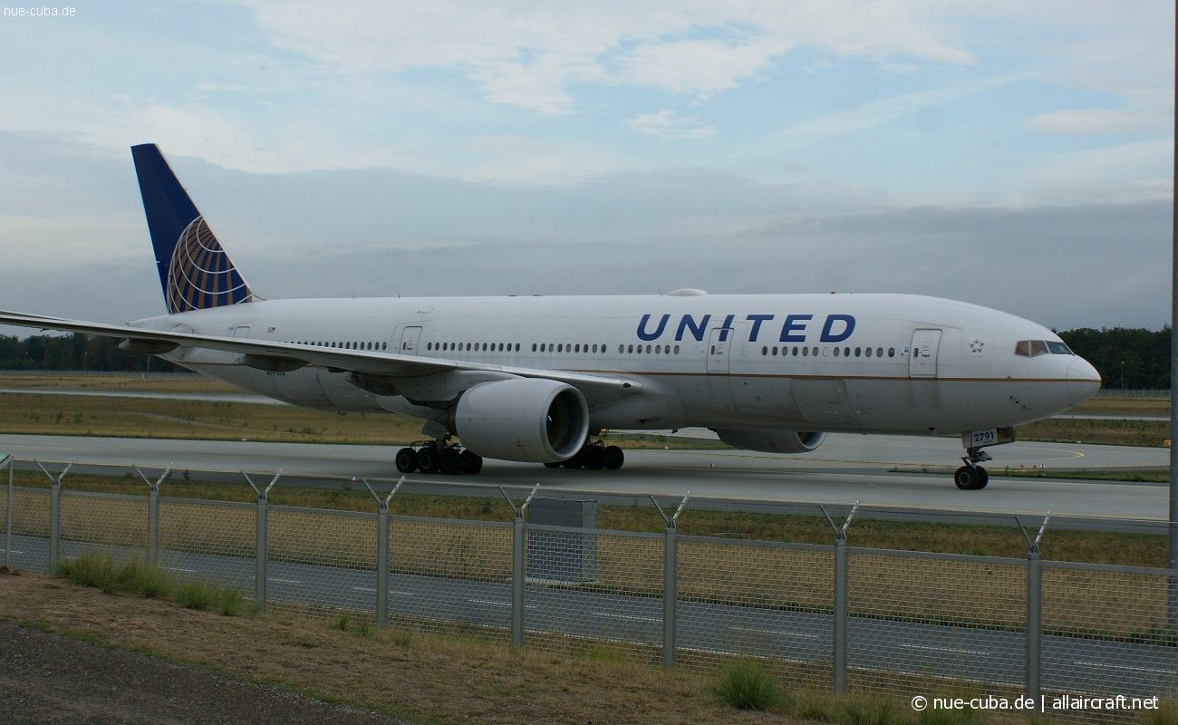 N791UA (26933) 1997 Boeing 777-222(ER)