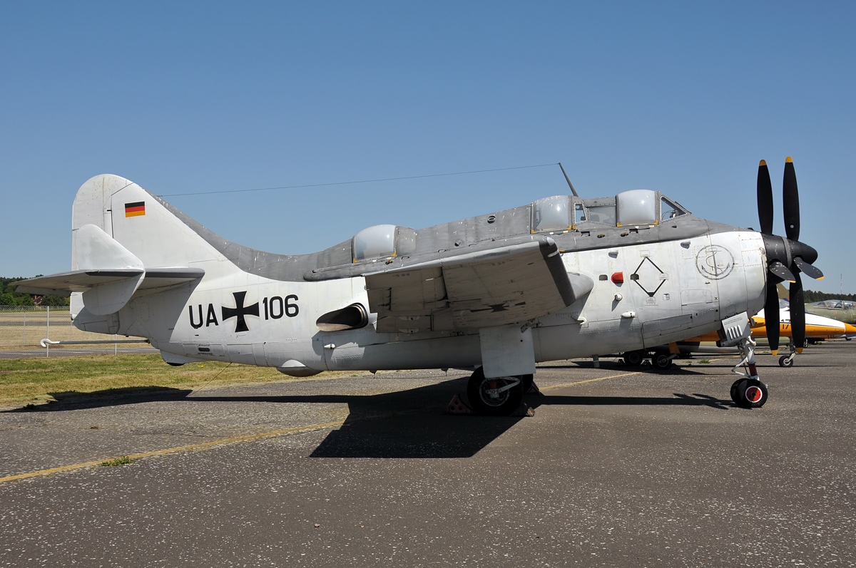 UA+106 (F9391) Fairey Gannet AS4