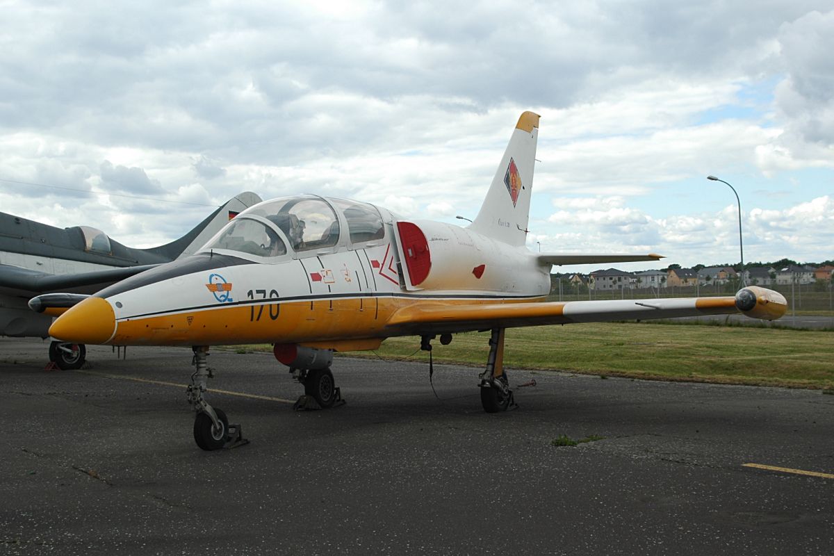 170 (630705) Aero L-39V Albatros