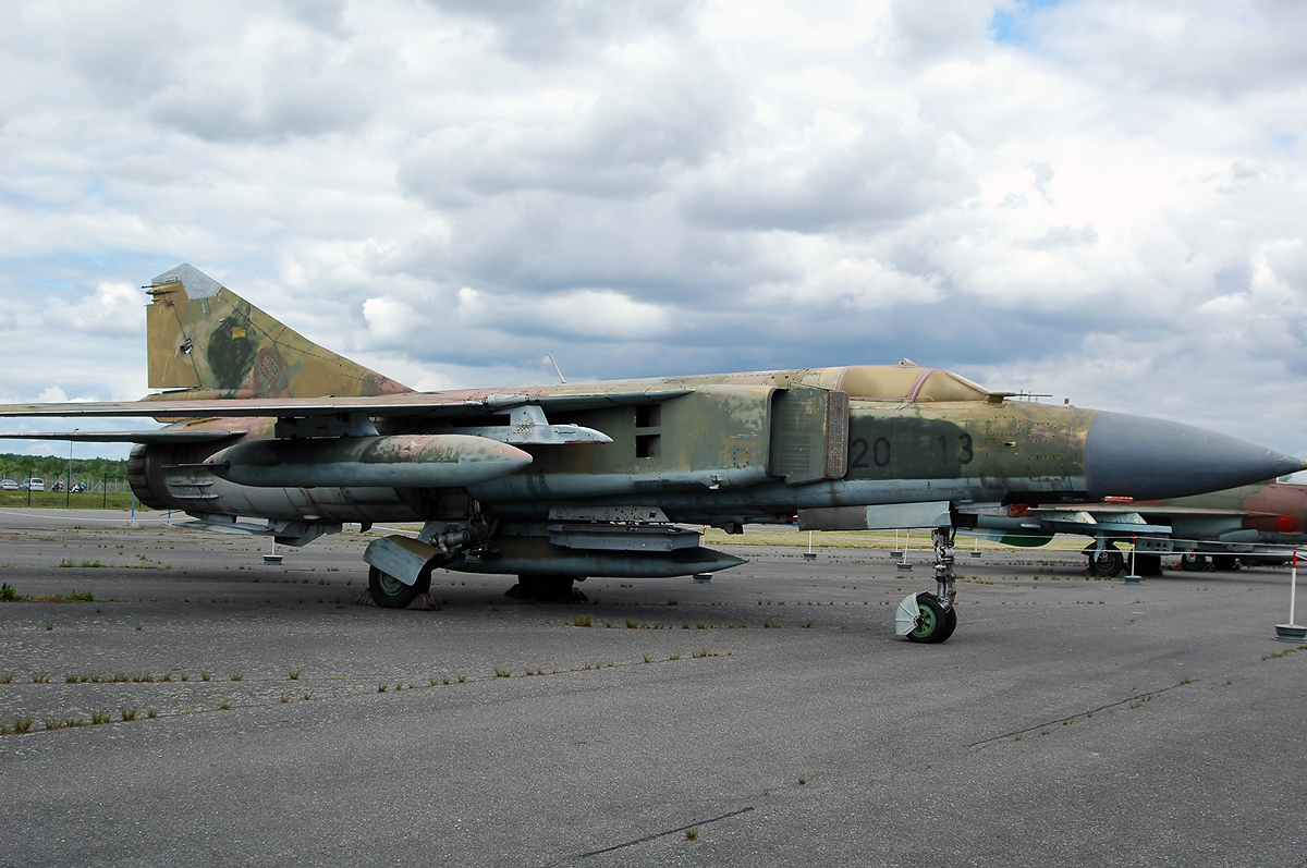 20+13 (0390324624) Mikoyan-Gurevich MiG-23ML