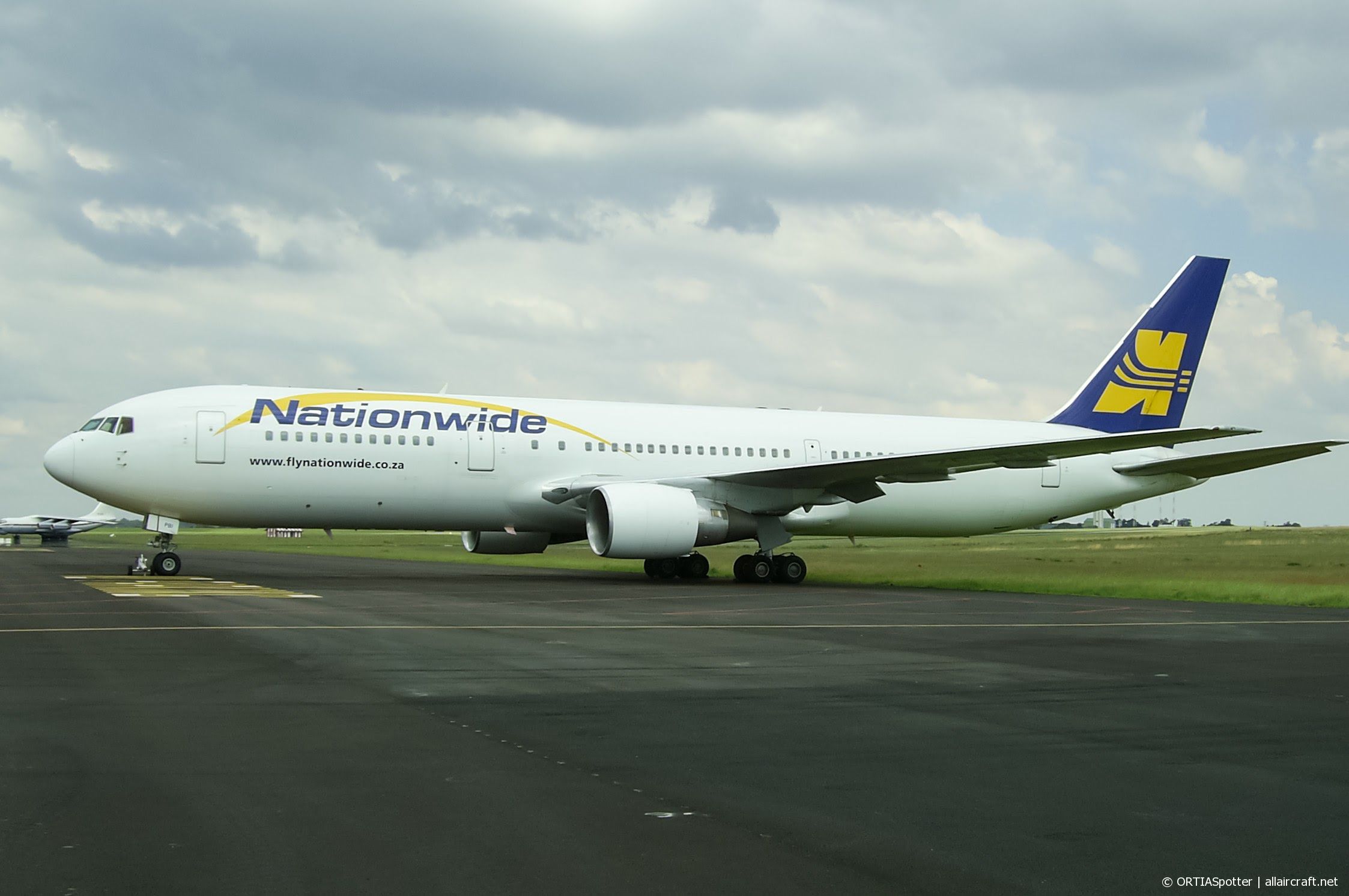 ZS-PBI (26200) 1992 Boeing 767-3Y0 ER