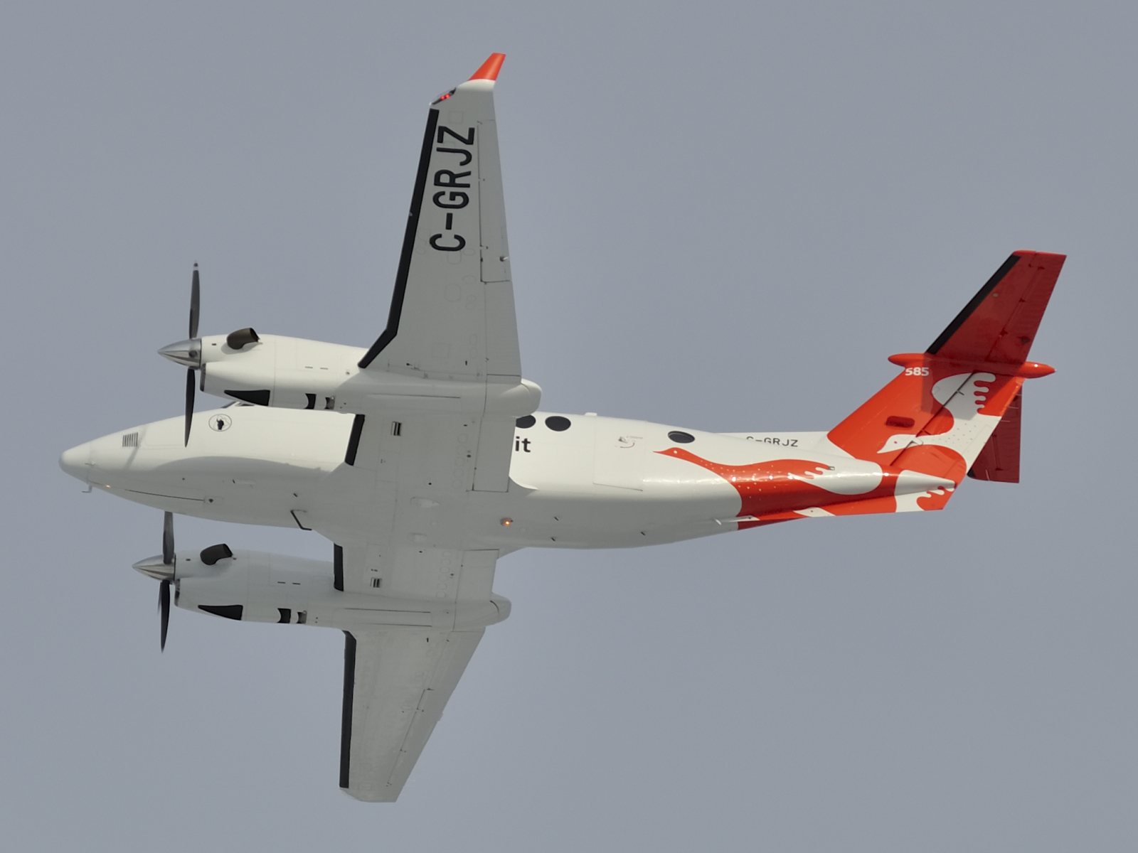 C-GRJZ (FL-285) 2000 Beechcraft B300