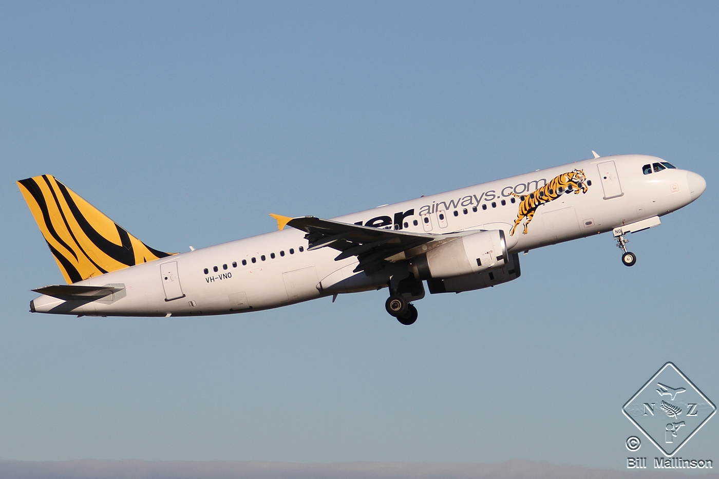 VH-VNO, (cn 4053), Airbus A320-23
