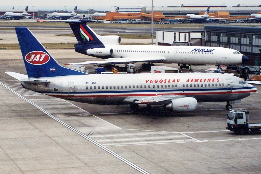 YU-ANI (23416) 1985 Boeing 737-3H9