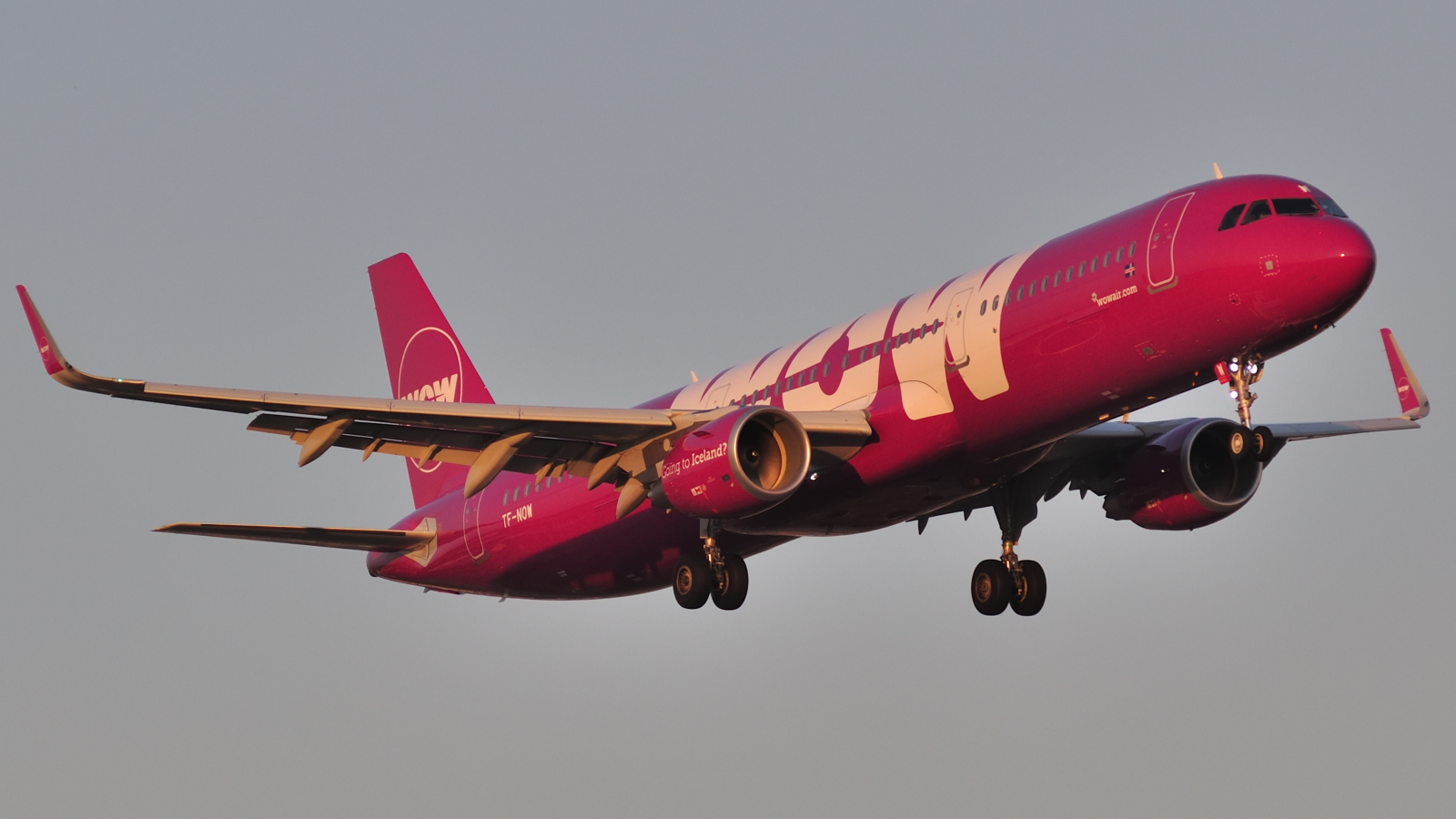 TF-NOW (7715) 2017 Airbus A321-211(WL)