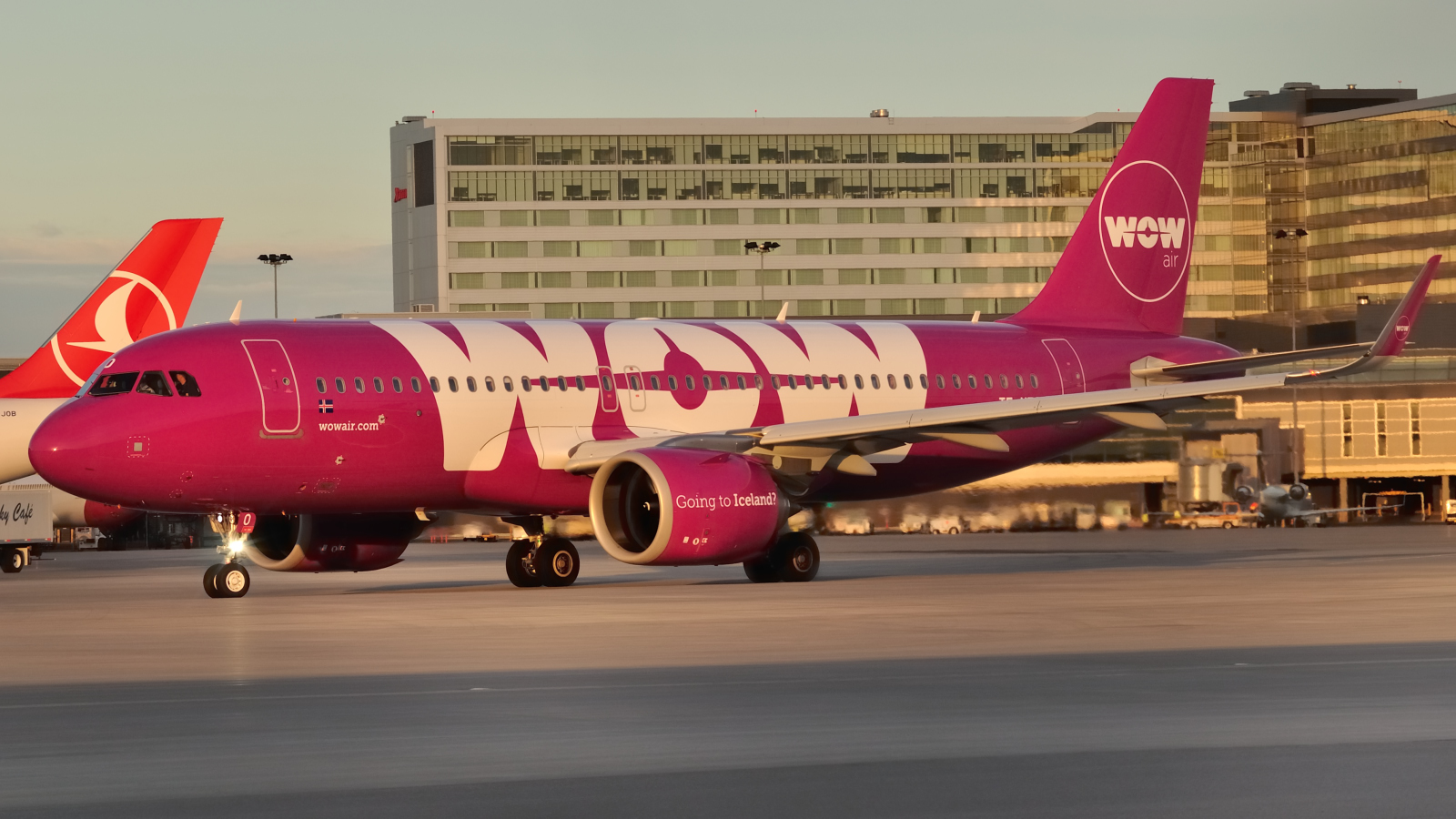 TF-NEO (7560) 2017 Airbus A320-251N