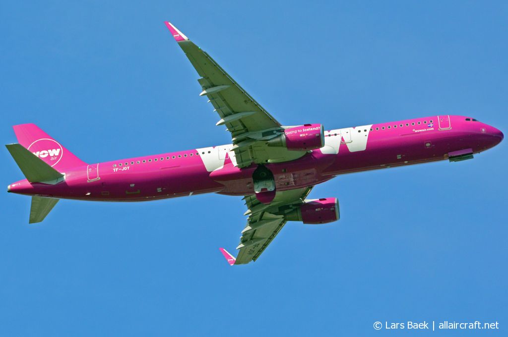 TF-JOY (7433) 2016 Airbus A321-211(WL)