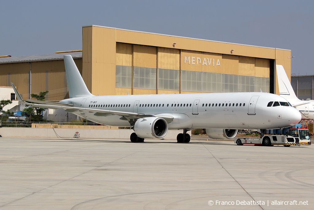 TF-SKY (7694) 2017 Airbus A321-253N