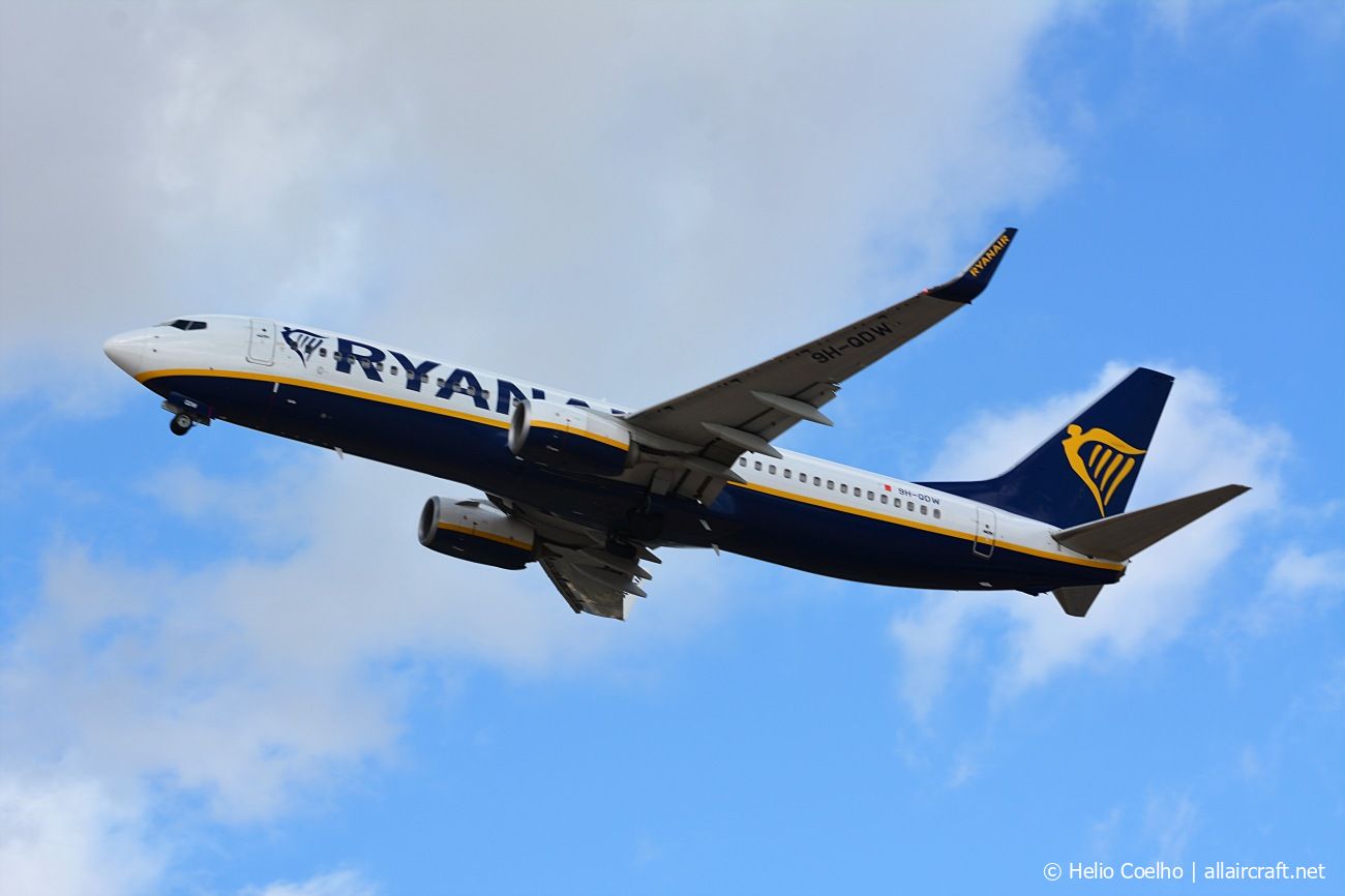 9H-QDW (44772) 2017 Boeing 737-8AS(WL)