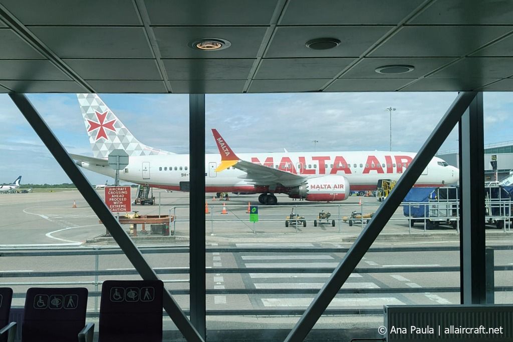 9H-VUB (65877) 2021 Boeing 737-8200 MAX