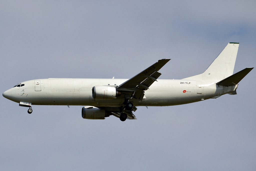 ZK-TLF, (cn 24709), Boeing 737-4Q8(SF)