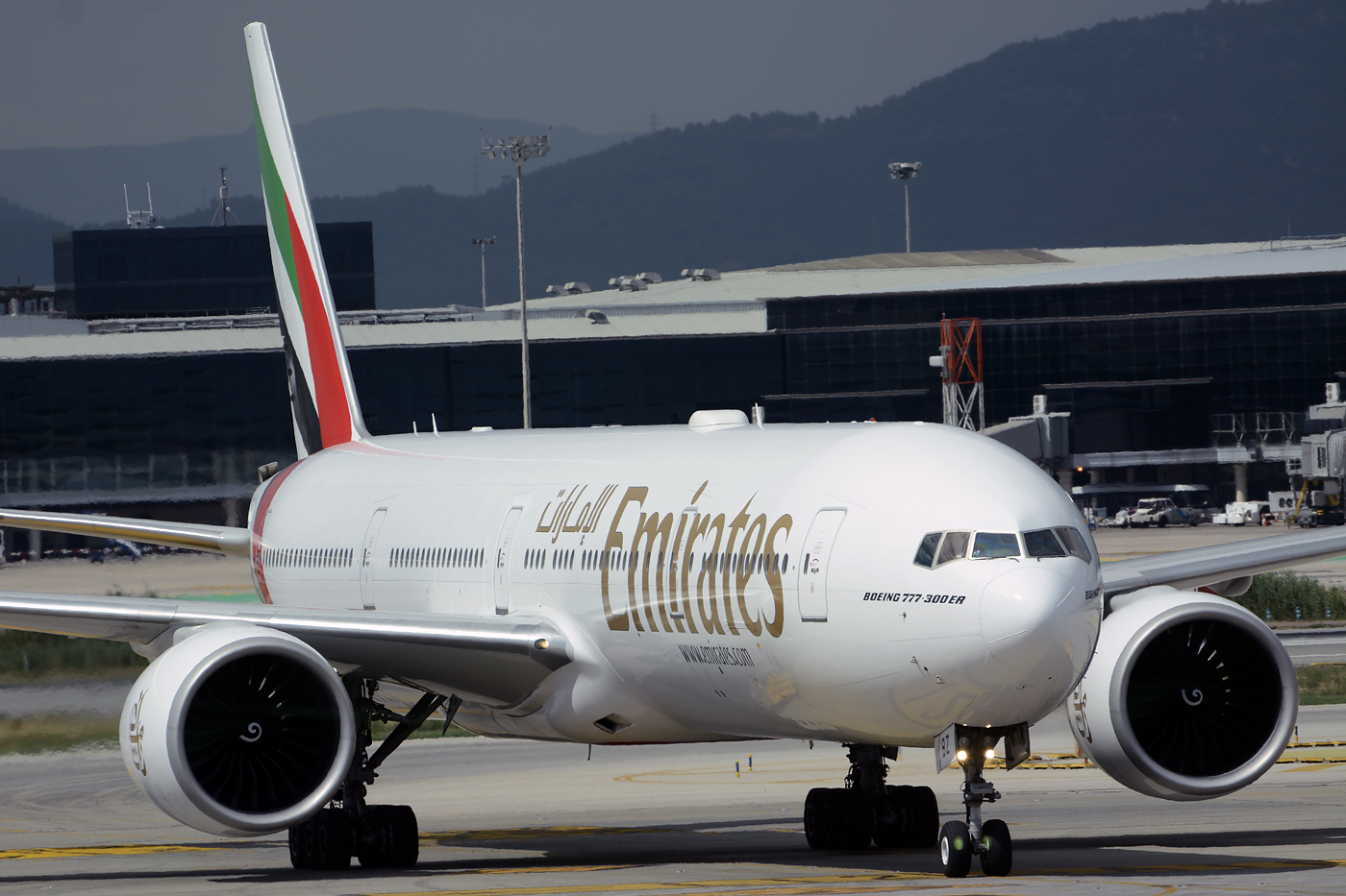 A6-EBZ (32713) 2007 Boeing 777-31H(ER)
