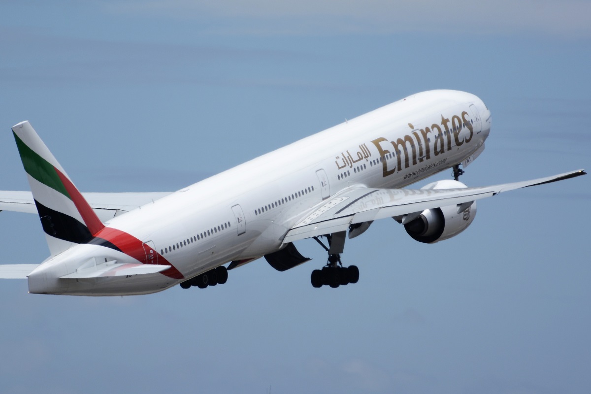 A6-ENY (42122) 2015 Boeing 777-31H(ER)