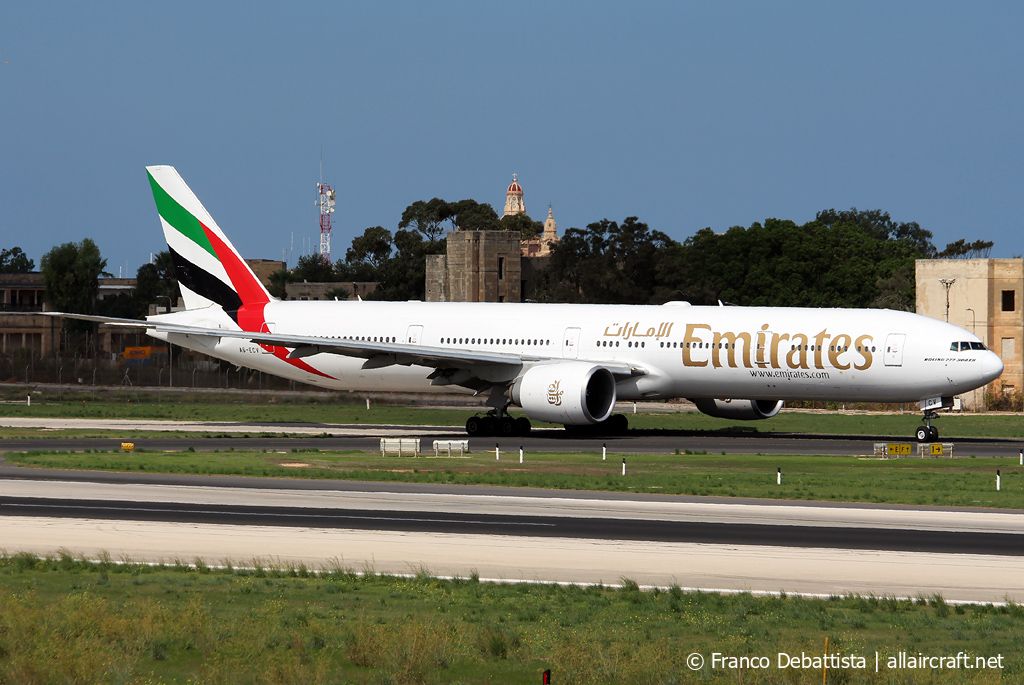 A6-ECV (35594) 2009 Boeing 777-31HER