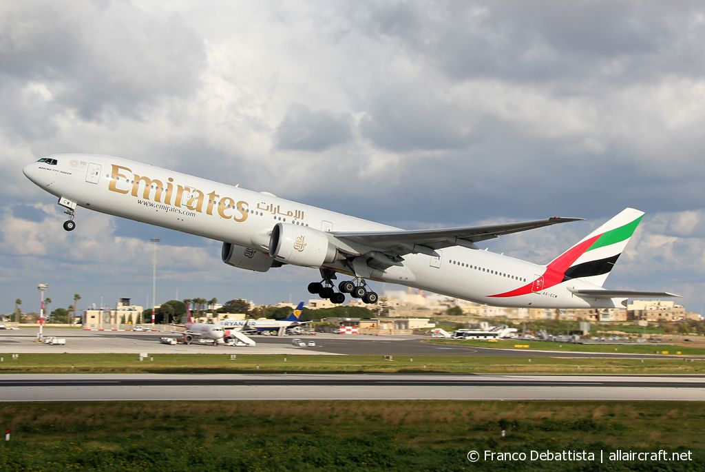 A6-ECW (38981) 2009 Boeing 777-31H(ER)