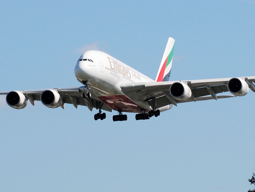 A6-EDG (023) 2009 Airbus A380-861