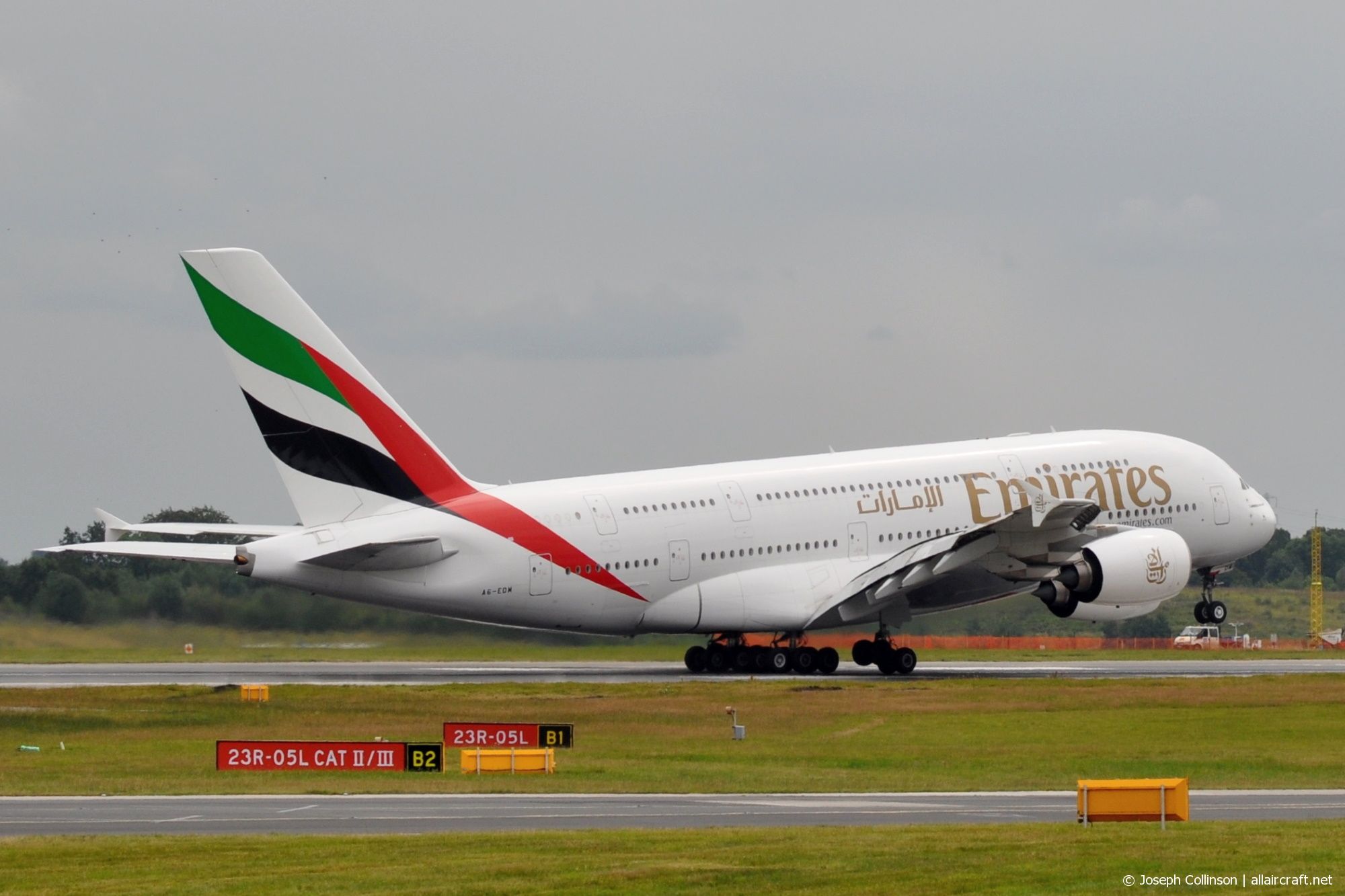 A6-EDM (042) 2010 Airbus A380-861