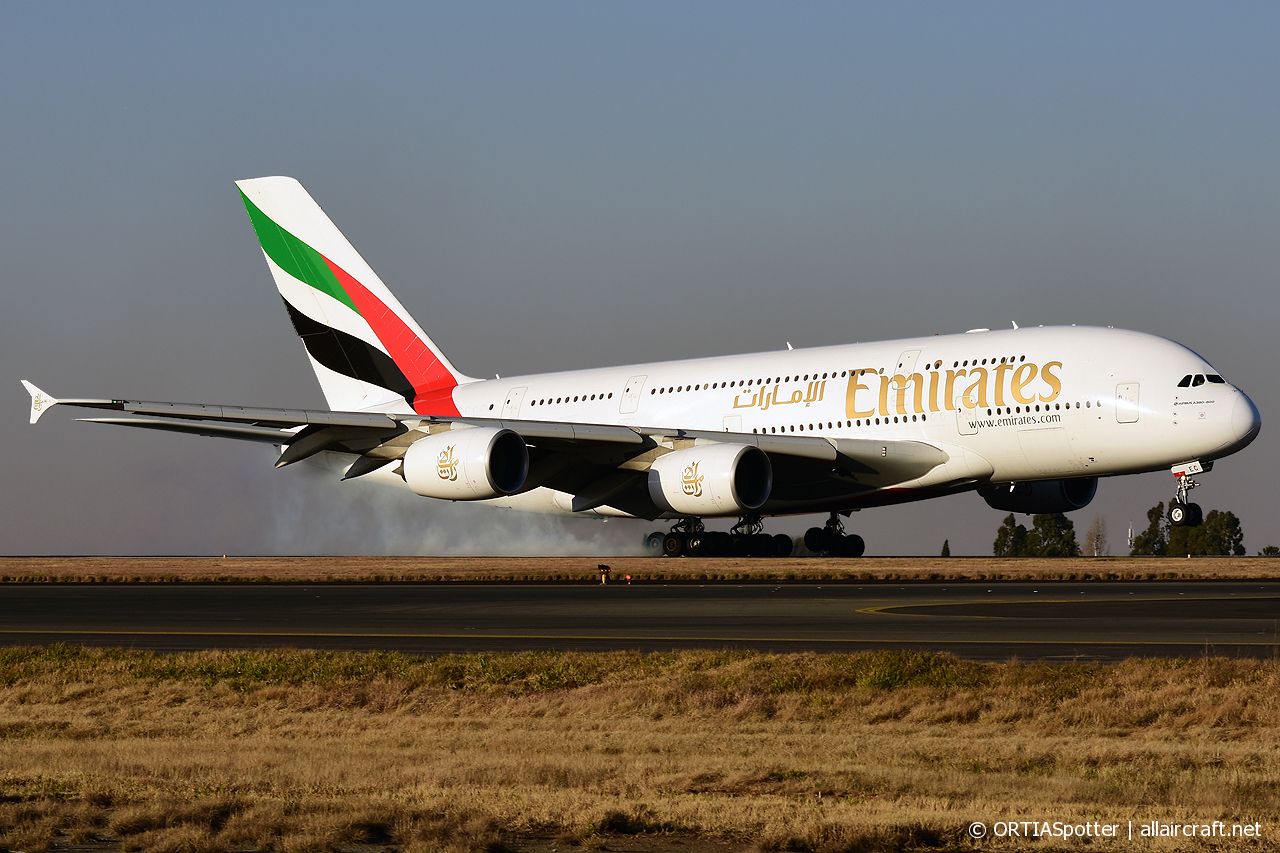 A6-EEC (110) 2012 Airbus A380-861