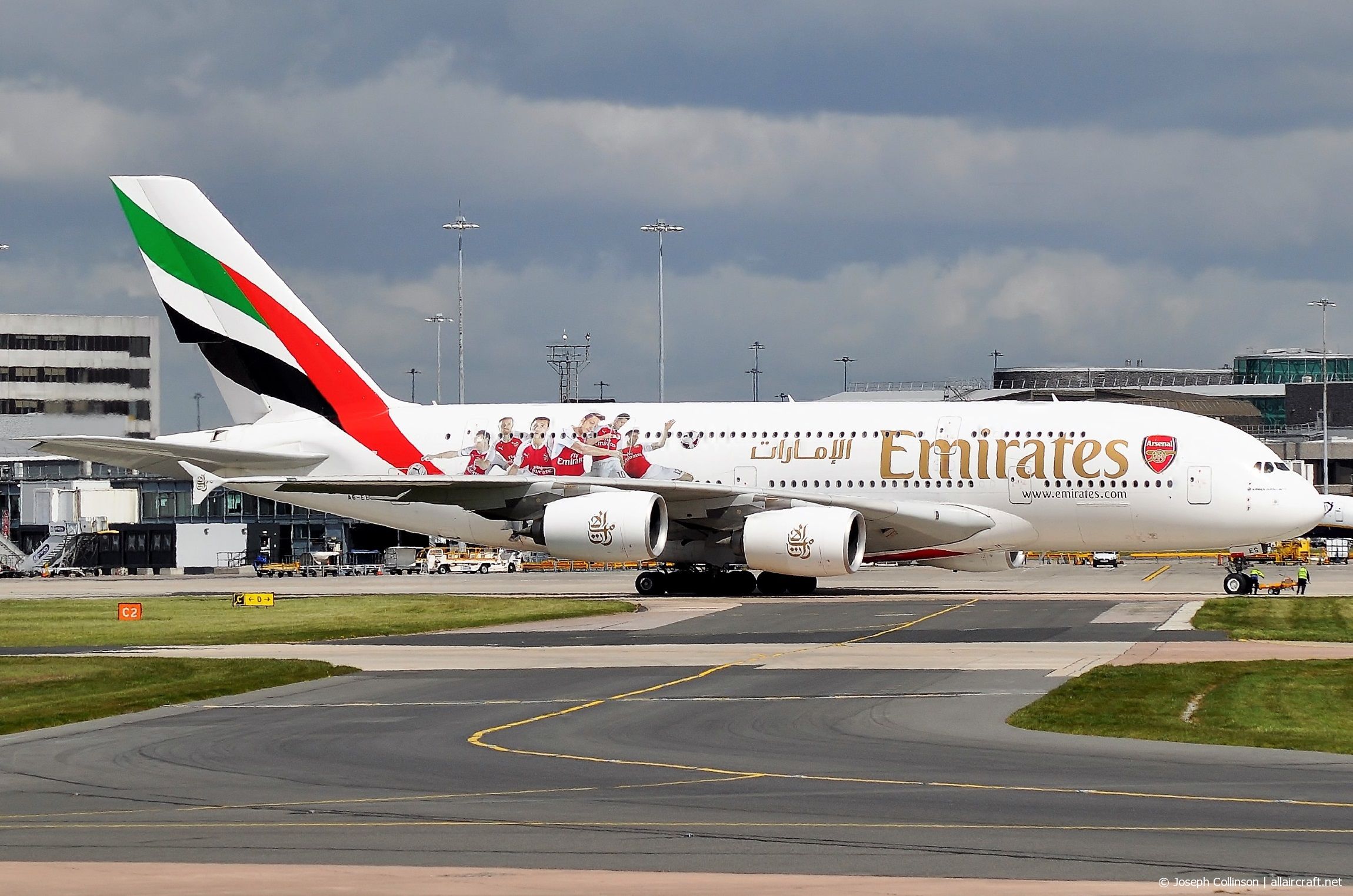 A6-EES (140) 2013 Airbus A380-861