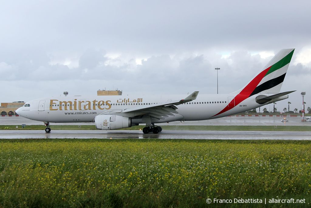 A6-EKS  (283) 1999 Airbus A330-243