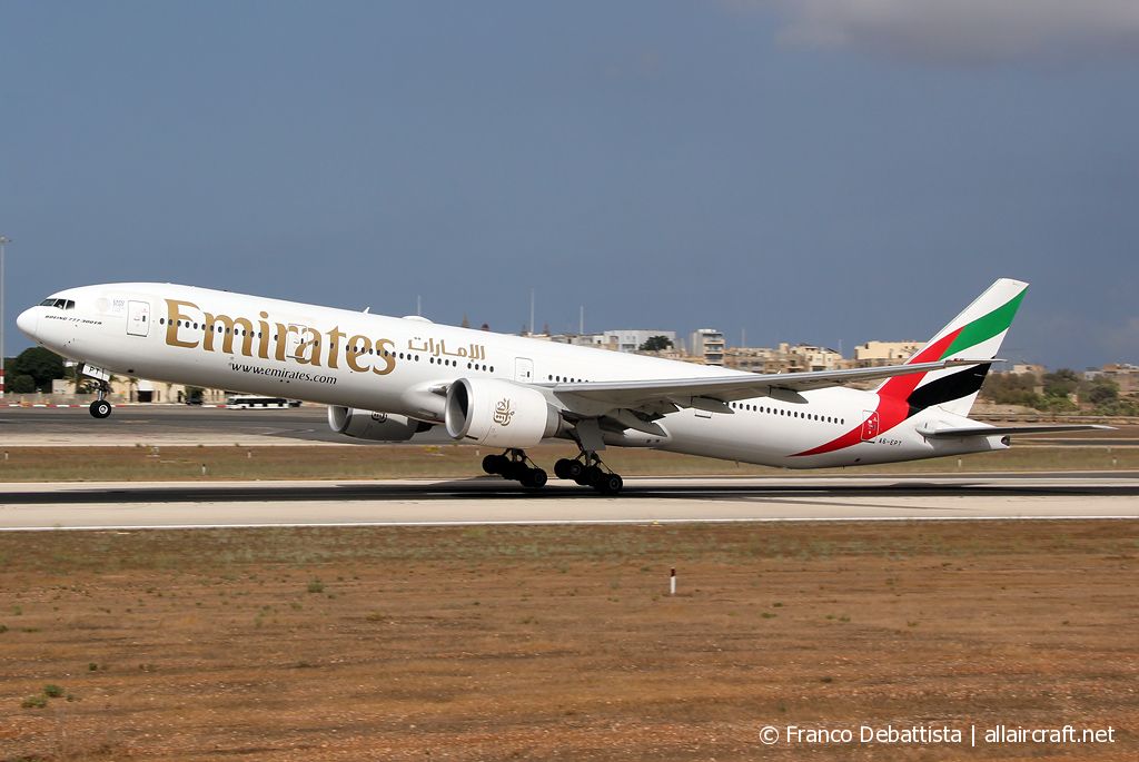 A6-EPT (42339) 2016 Boeing 777-31H(ER)