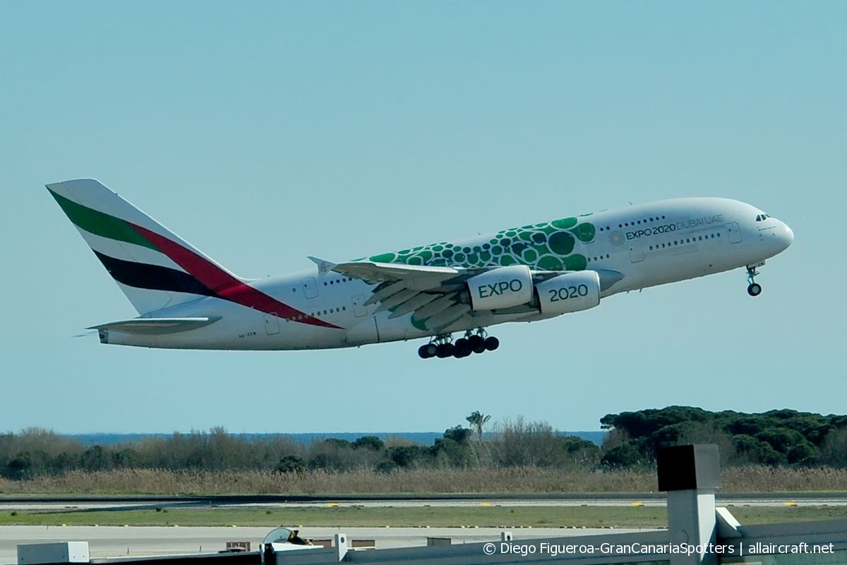 A6-EEW (153) 2014 Airbus A380-861