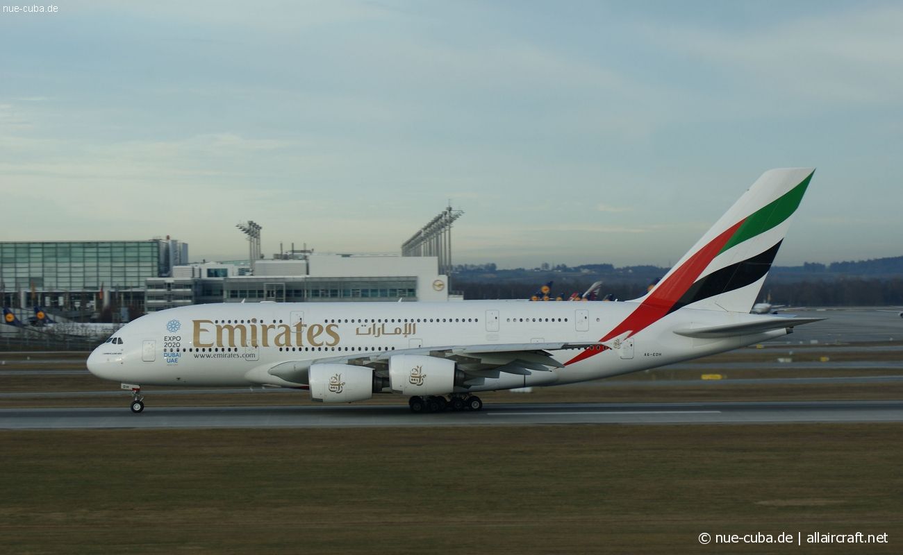 A6-EDH (025) 2009 Airbus A380-861