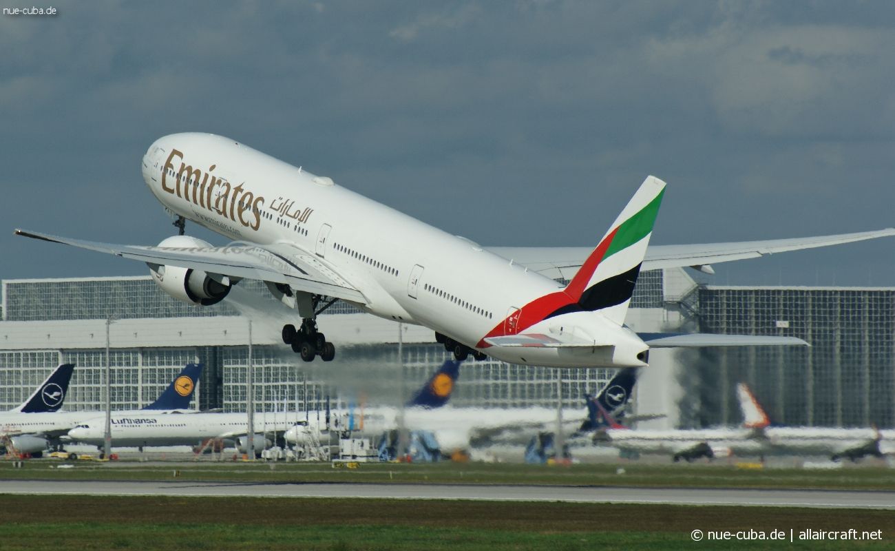 A6-EPT (42339) 2016 Boeing 777-31H(ER)