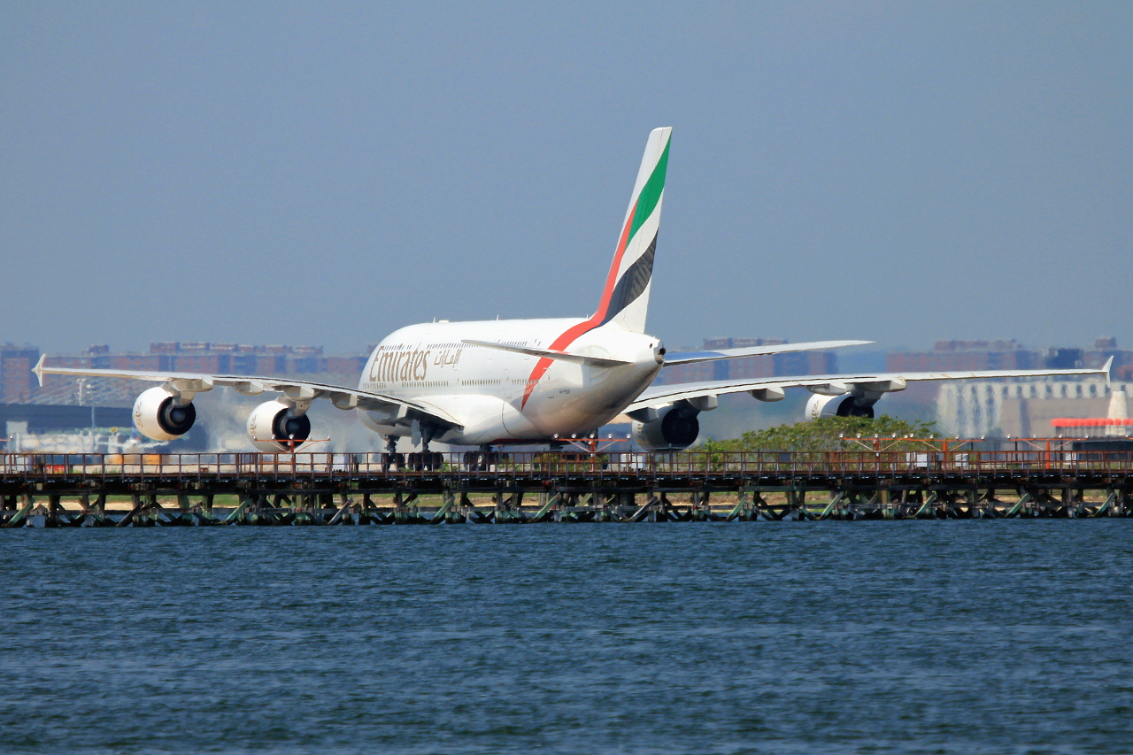 A6-EDP (077) 2011 Airbus A380-861