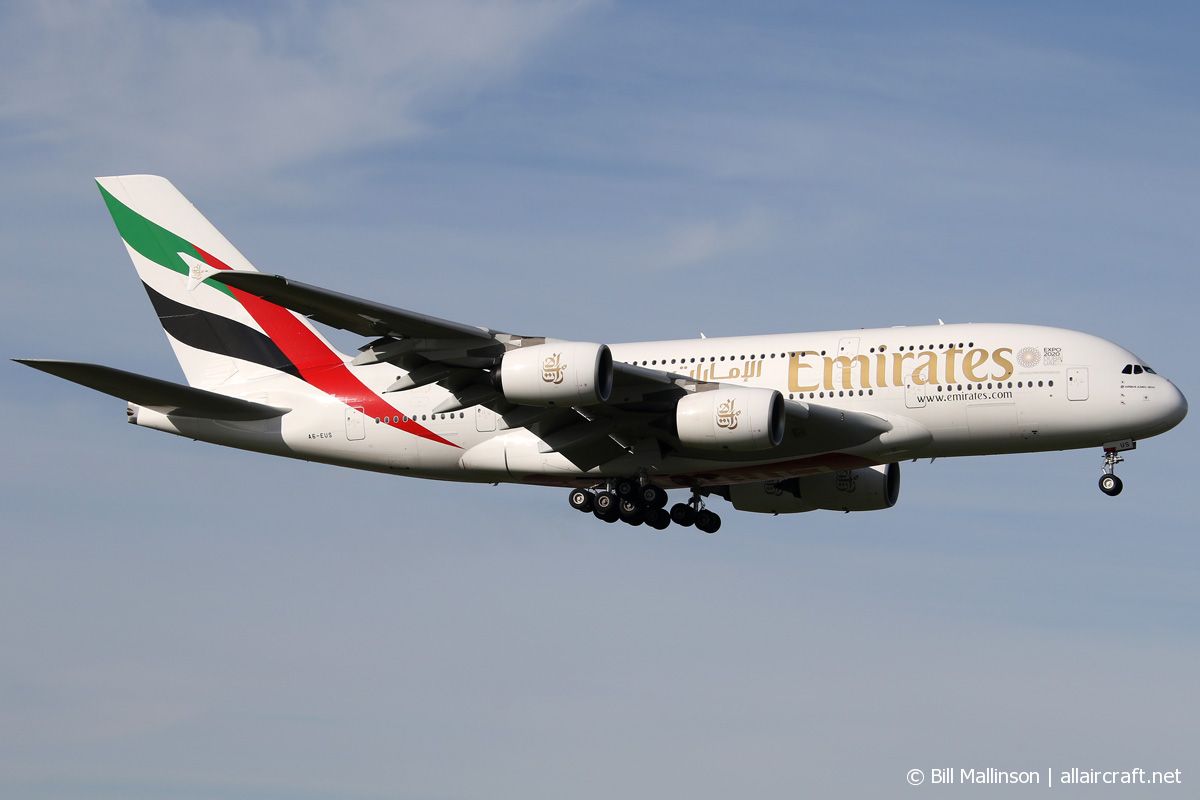 A6-EUS (234) 2017 Airbus A380-842