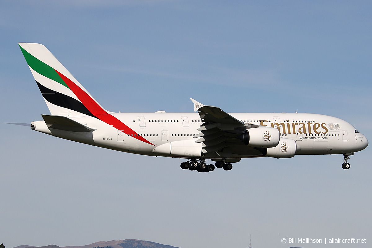 A6-EUS (234) 2017 Airbus A380-842