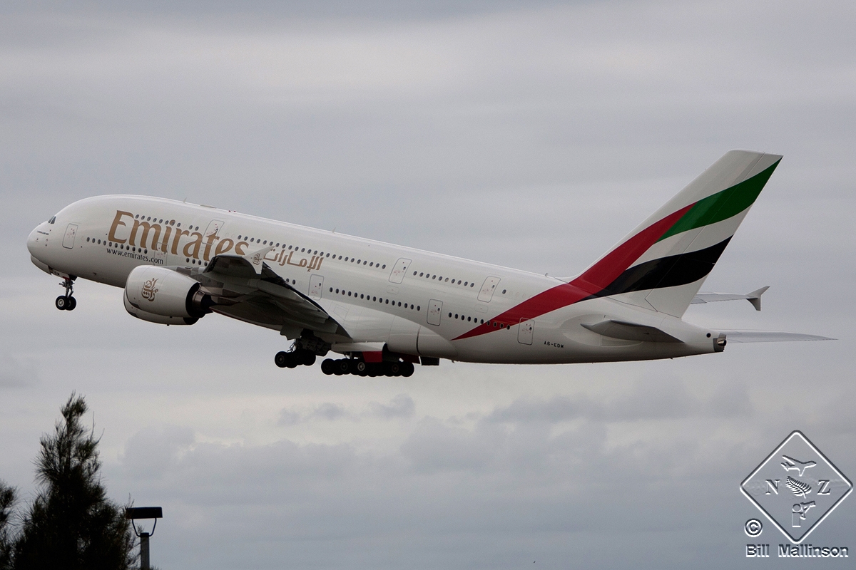 A6-EDM (042) 2010 Airbus A380-861