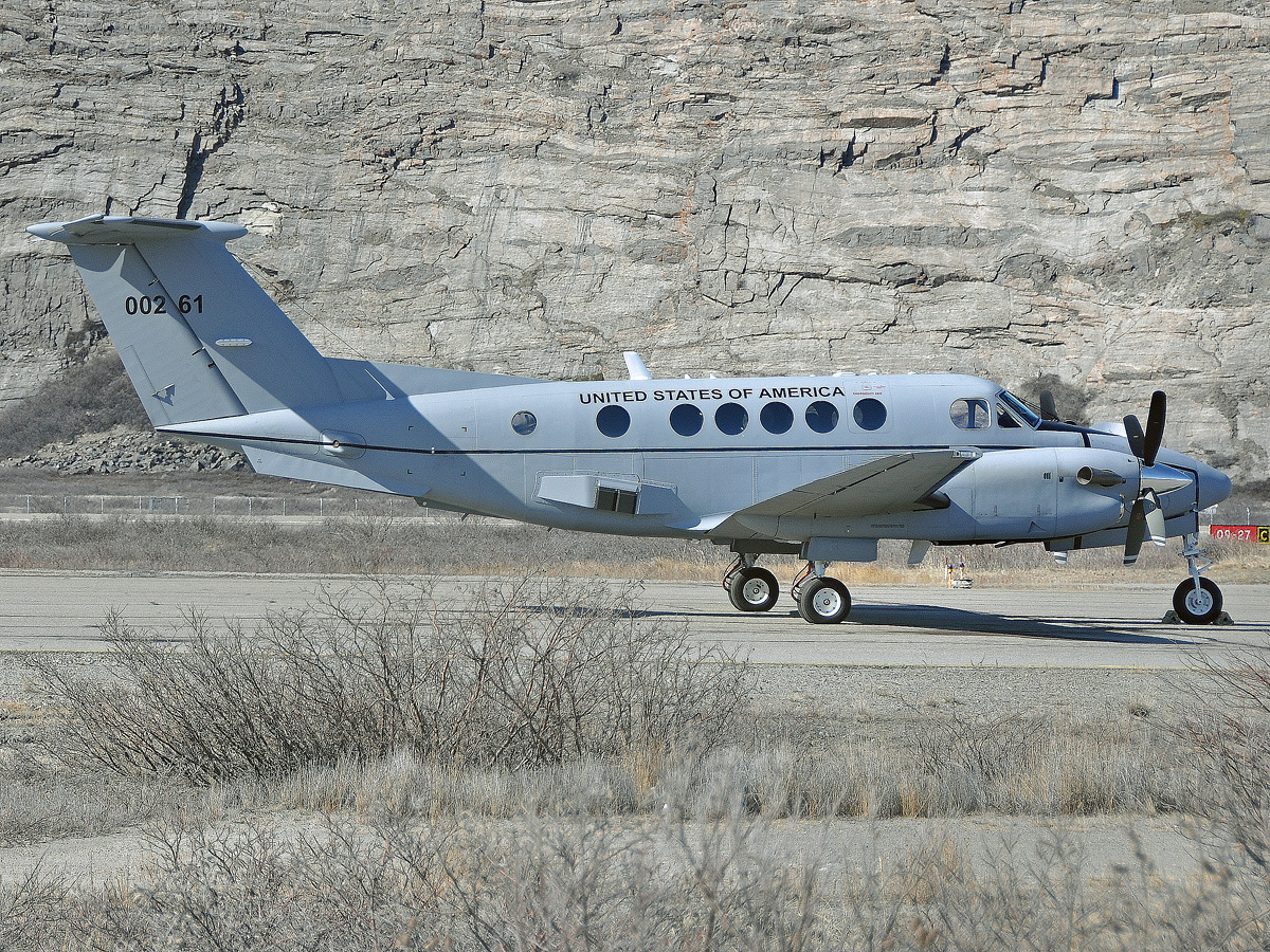 10-00261 (BL-169) Beechcraft C-12V Huron