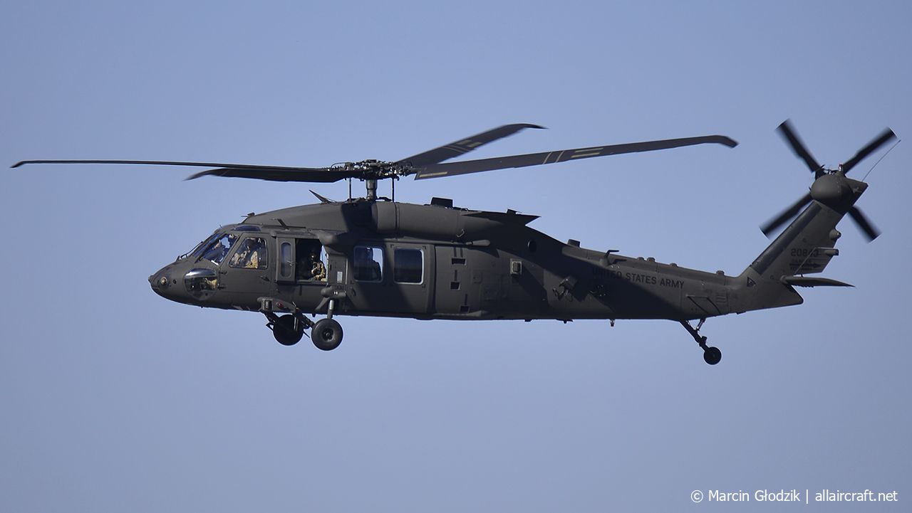 16-20843 (70-4775) Sikorsky UH-60L Black Hawk