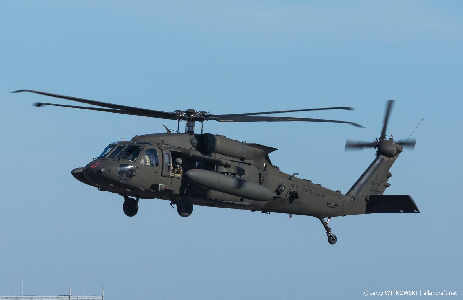 15-20743 · Sikorsky UH-60M Black Hawk · (RZE / EPRZ)
