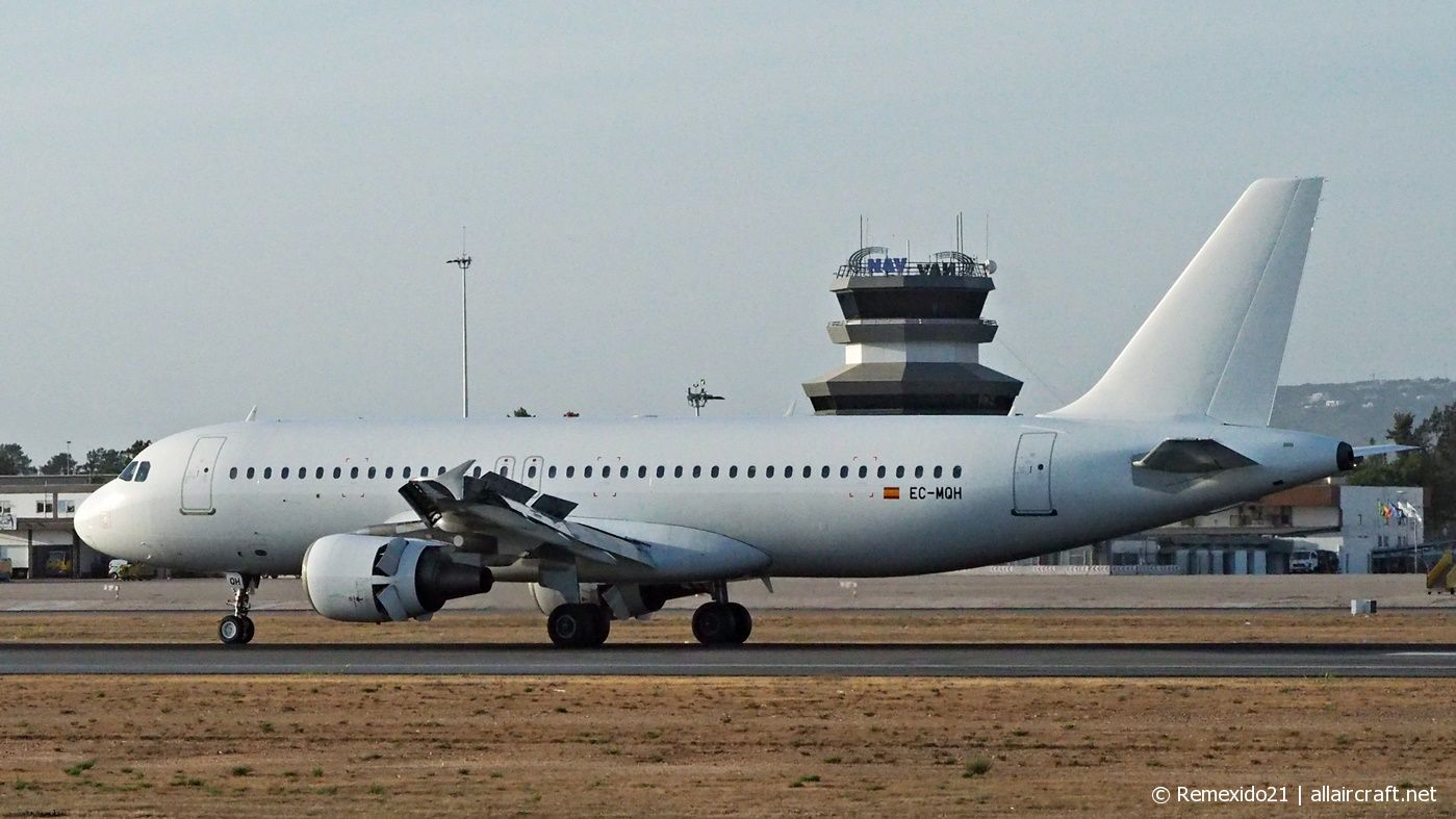 EC-MQH (cn 1296) Airbus A320-214