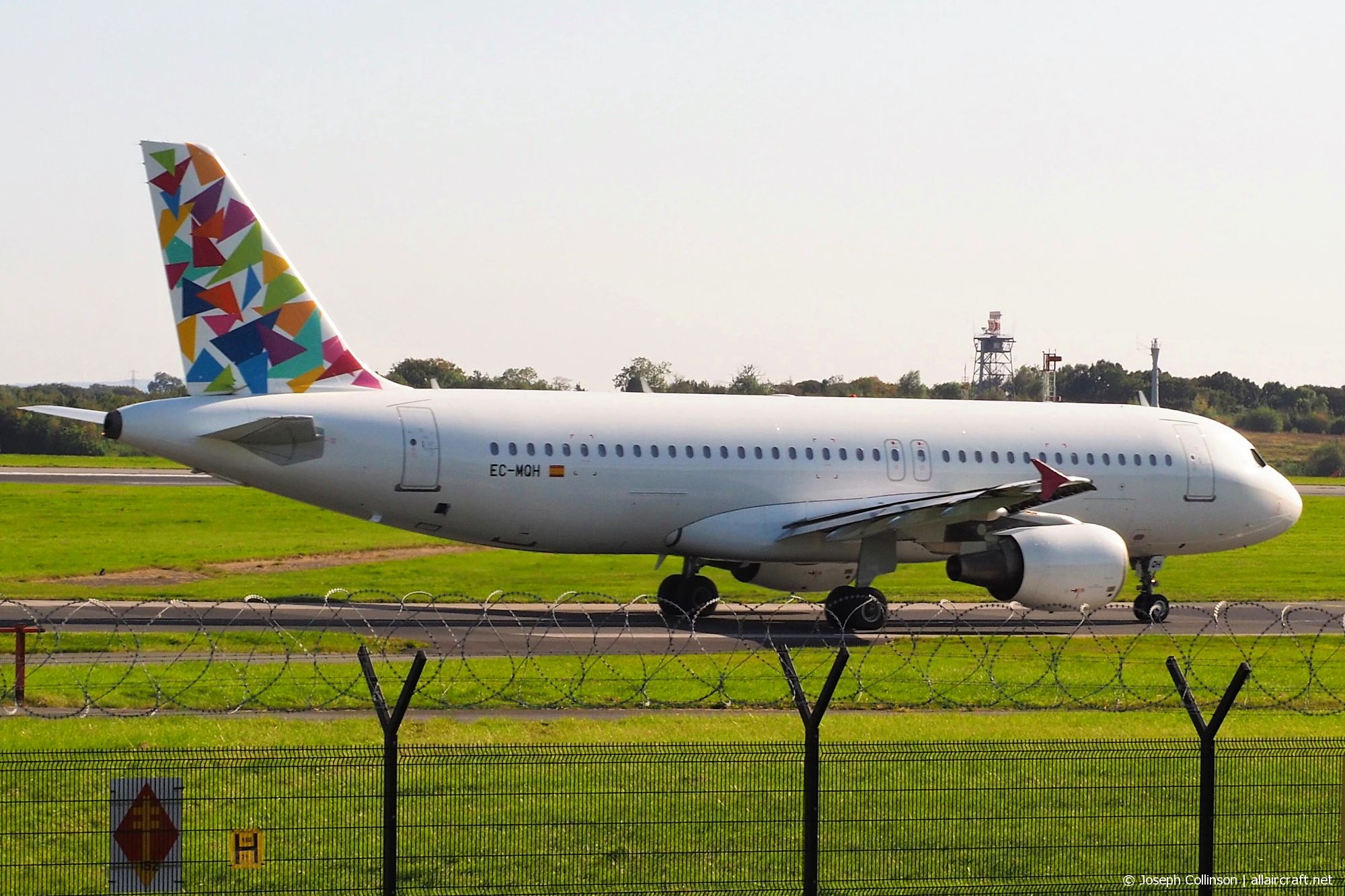 EC-MQH (cn 1296) Airbus A320-214