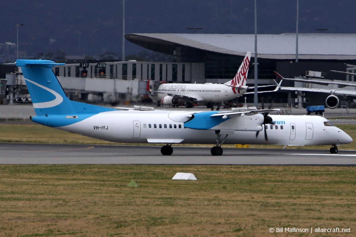VH-IYJ (4539) Bombardier Q402 Dash 8